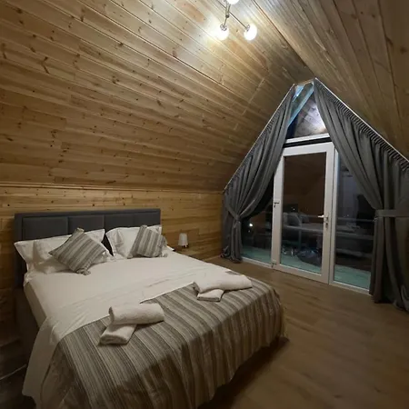 Luxusní stan Panorama Koman